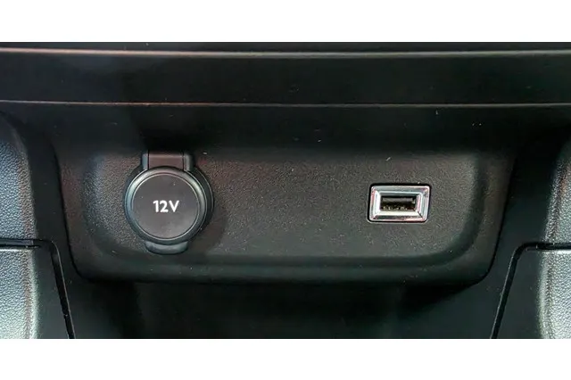 Citroën C3 1.2 83PK PureTech Plus Navi Pack & Android Auto & Apple CarPlay