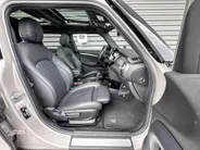 MINI Cooper 5-deurs 1.5 Cooper MINI Yours