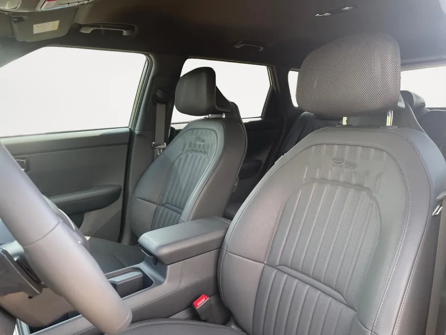Kia Seltos X-Line Demo Edition 1.6 T-GDI | Climate control | Navigatie | Cruise control | 360Gr camera