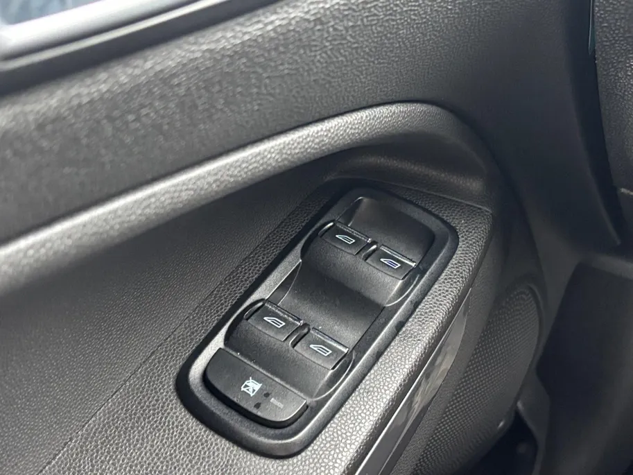 Ford EcoSport 1.5 Ti-VCT Titanium | Dealeronderhouden! | Trekhaak | Cruise Control | Stoel-en voorruitverwarming | Parkeersensoren achter |