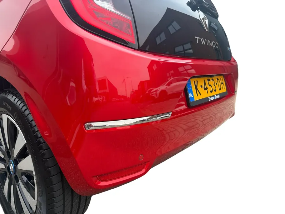 Renault Twingo Z.E. R80 Intens | Elektrisch | Stoelverwarming | Parkeersensoren | Camera | SOH 96.0% | Bluetooth | Cruise & Climate Control | Volledig Dealer Onderhouden | 12 Maanden BOVAG Garantie