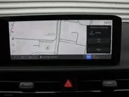 Kia EV6 Air 84 kWh | Stuur-/stoelverwarming | Camera | Cruise adapt. | Telefoonlader | Clima | Navi | 19' LM | LED | Apple Carplay/Android Auto |