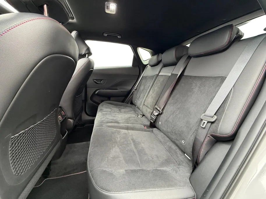 Hyundai Kona 1.6 GDI HEV N Line Sky | Schuif-/kantel dak | 360 camera | Apple Carplay/ Android Auto | Stoelverwarming voor & achter | Stoelventilatie |  Navigatie | Zeer nette auto!!!