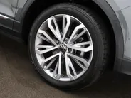 Volkswagen T-Roc 1.5 TSI 150pk DSG Sport · Panoramadak · Camera · Stoelverwarming · Elek. Achterklep · ACC · Dodehoeksensor ·