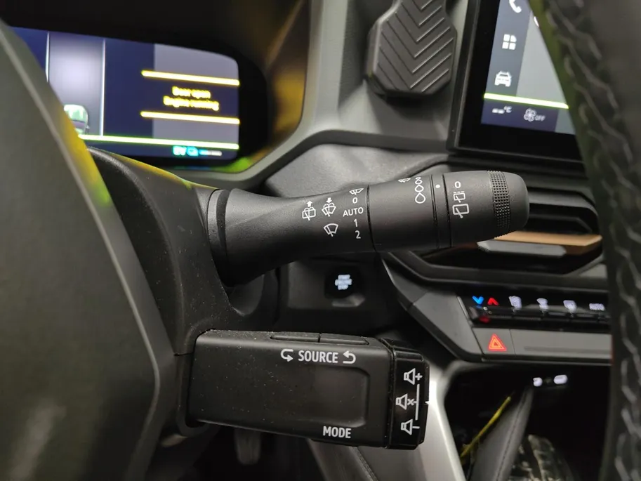 Dacia Bigster 1.8 Hybrid 155 Extreme AUTOMAAT NAVI AIRCO 360CAMERA CRUISE CONTROLE SCHUIFKANTELDAK APPLE CARPLAY ANDROID AUTO ZEER MOOIE AUTO DEALER ONDERHOUDEN