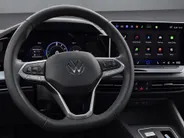 Volkswagen Golf 1.5 eHybrid Life Edition Panoramadak · Achteruitrijcamera · Draadloze telefoonlader · Stuur- & Stoelverwarming