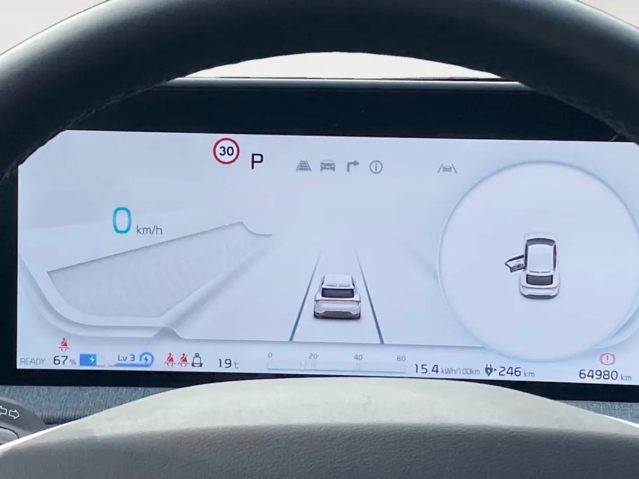 Kia EV6 Air 58 kWh | Climate control | Navigatie | Parkeercamera | LM-velgen 19 inch | Adaptive cruise control | Line-assist | Dodehoek detectie |