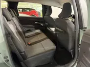 Dacia Jogger 140PK Hybrid Extreme 7p. Automaat | 7 Zitplaatsen | Camera | Parkeersensoren | Apple CarPlay/Android Auto | Digital Cockpit | Cruise Control | Lichtmetalen Velgen | Licht & Regen Sensor | Full LED |