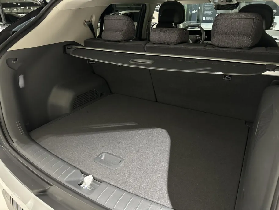 Kia EV3 Plus Advanced 58.3 kWh | NU IN DE SHOWROOM, MAAK NU EEN PROEFRIT!  Private Lease vanaf €429,- p.m. | Gratis Metallic Lak t.w.v. €750,- | Kia Financial lease met 2,99% Rente | 408Km WLTP | Navigatie | Adaptieve cruisecontrol | Stoel en stuur verwarming | K