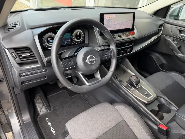 Nissan QASHQAI 1.3 Mild-Hybrid 158pk Xtronic N-Connecta | Panoramadak | Head-Up | Cold Pack | App Connect | Keyless