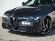 Alfa Romeo Giulia 2.0 Turbo 280 PK Competizione Q4 AWD | Harman | Veloce | 19'