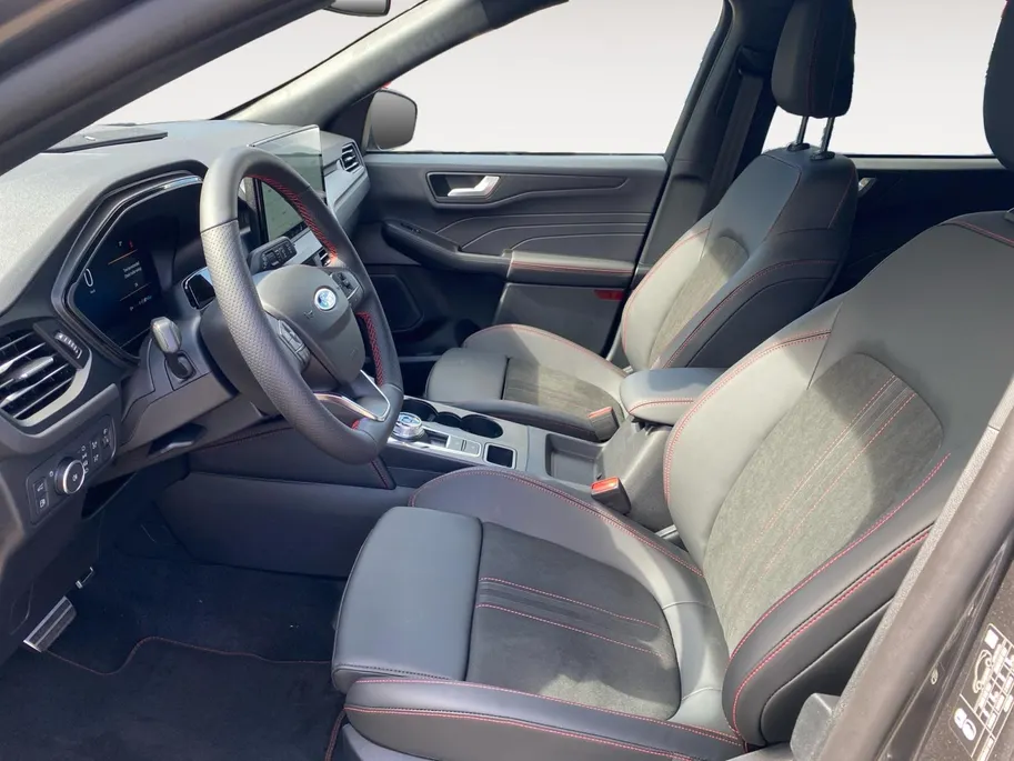 Ford Kuga 2.5 PHEV ST-Line X 243PK | El. Wegklapbare Trekhaak | Reservewiel | Uit voorraad | 4000,- Ready Set Ford Bonus | 0,99% rente icm Ford Options