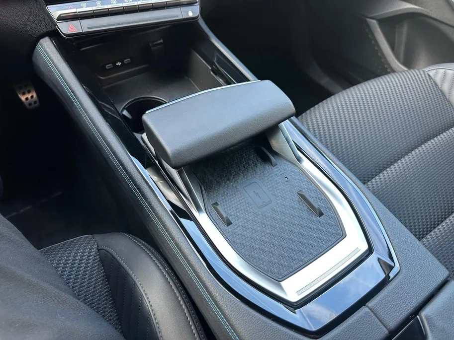 Renault Austral 1.2 E-Tech full hybrid 200 esprit Alpine | Automaat | Automatische Achterklep | Cruise & Climate Control | Stoel & Stuurverwarming | Apple Carplay & Android Auto | Camera | 12 Maanden BOVAG Garantie