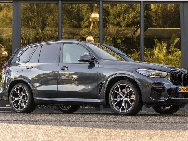 BMW X5 xDrive45e High Executive | M-pakket | Panoramadak | HUD