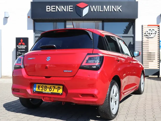 Suzuki Swift 1.2 Select Hybrid AdaptiveCruise | Carplay
