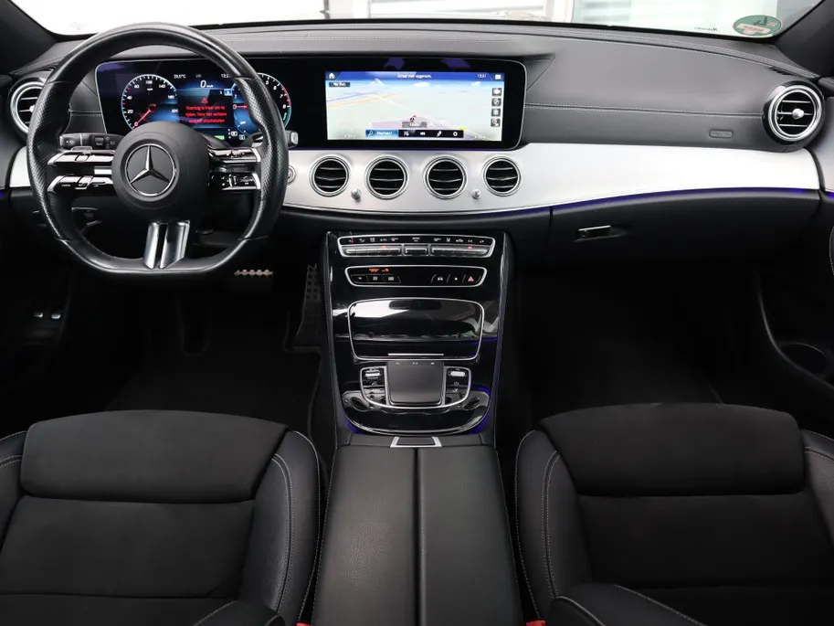 Mercedes-Benz E-Klasse Estate 300 e Business Solution AMG l Keyless l Achteruitrijcamera l Stoelverwarming l Ambiente lichtpakket