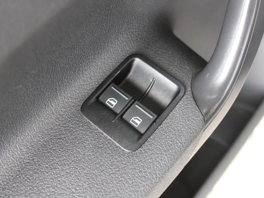 Volkswagen Caddy 1.6 TDI BMT | Automaat | Airco | Cruise | Navi | Bluetooth | Lichtsensor |