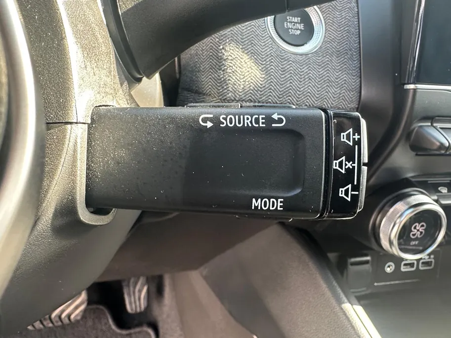 Renault Clio 1.6 E-Tech Full Hybrid 145 techno | Automaat | Navigatie | Apple Carplay & Android Auto | LMV | Cruise & Climate Control | Camera | Parkeersensoren | 12 Maanden BOVAG Garantie