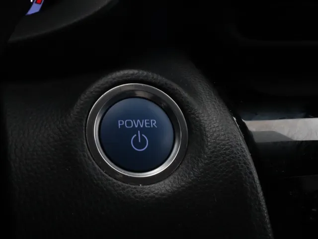 Toyota Yaris Cross 1.5 Hybrid Dynamic Trekhaak | Stoel en stuurverwarming | Parkeersensoren