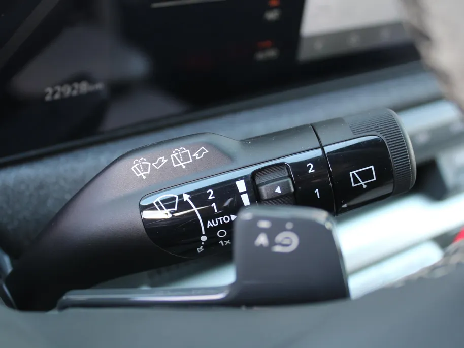 Kia EV3 GT-Line 81.4 kWh | Stuur-/stoelverwarming | Schuifdak | Camera | Dodehoek detectie | Elek. stoelverstelling | 19' LM | LED | Telefoonlader |