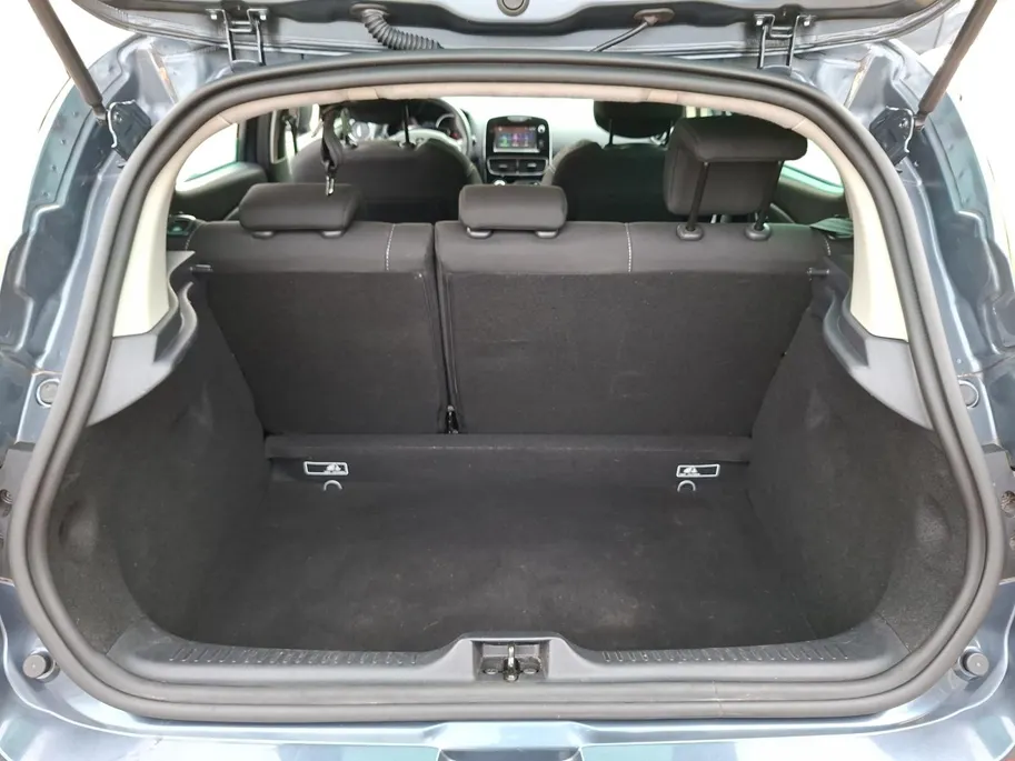 Renault Clio 0.9 TCe Intens | Navigatie | Lichtmetalen velgen | Parkeer sensoren | Climate control
