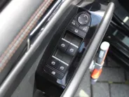 Mazda 3 2.0 e-SkyActiv-X M Hybrid 6MT 186PK Exclusive-line | Leder | Heads-Up Display | Keyless | Bose Audio | 360° Camera | Elek. stoelverstelling + geheugen | Navi |