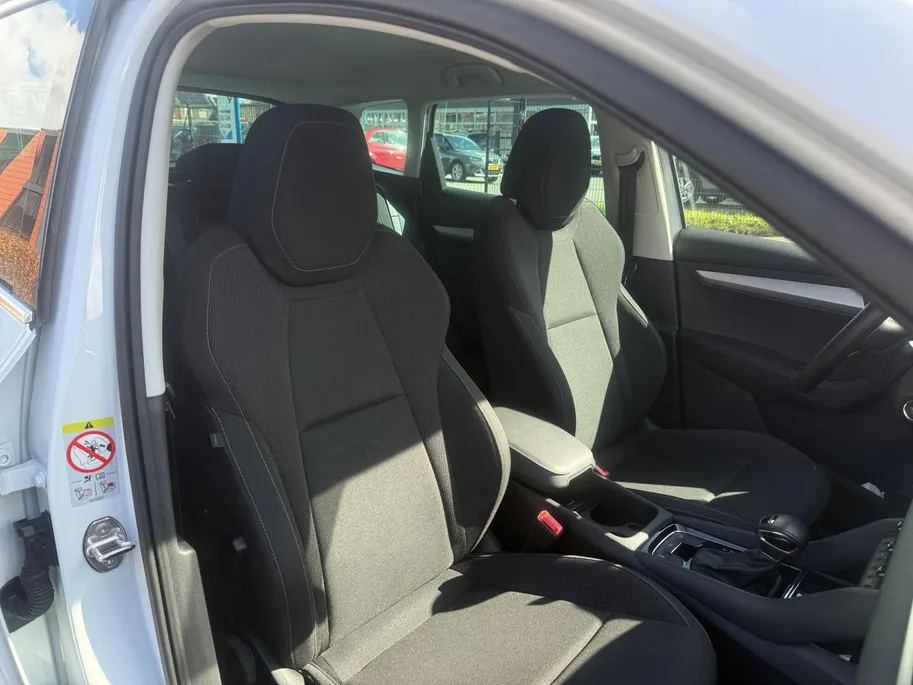 Škoda Karoq 1.5 TSI ACT DSG7-autom. Business Edition | Automaat | Apple Carplay/Android Auto | Parkeersensoren V+A | Climate Control | Cruise Control | DAB | Stuurbediening