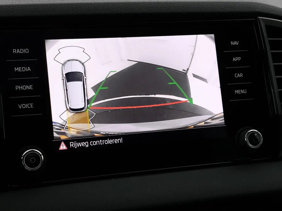 Škoda Karoq 1.5 TSI 150pk DSG ACT Sportline Business · Panoramadak · Camera · Cruise Control · Apple/Android Car Play · 18'' Inch ·