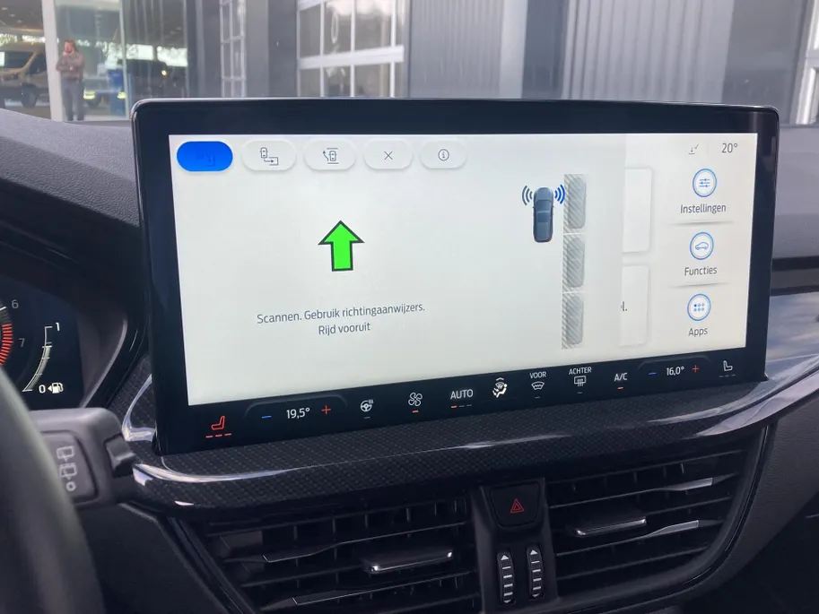 Ford Focus 1.0 EcoBoost Hybrid 155pk Automaat ST Line X Wagon Navigatie - Apple Carplay/ Android Auto - Winter Pack - Driver Assistance Pack