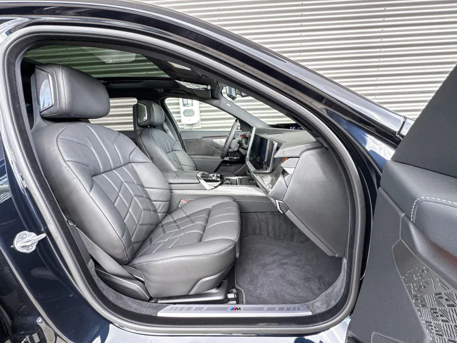 BMW i7 M70 xDrive 118.1 kWh