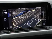 Volkswagen Golf 1.0 eTSI 110pk DSG Life · Camera · Apple/Android Car Play · Sfeerverlichting · P-Sensoren · Navigatie · 16'' Inch · Garantie t/m 04-02-2028 of 100.000km  · EXTRA INRUILKORTING ·