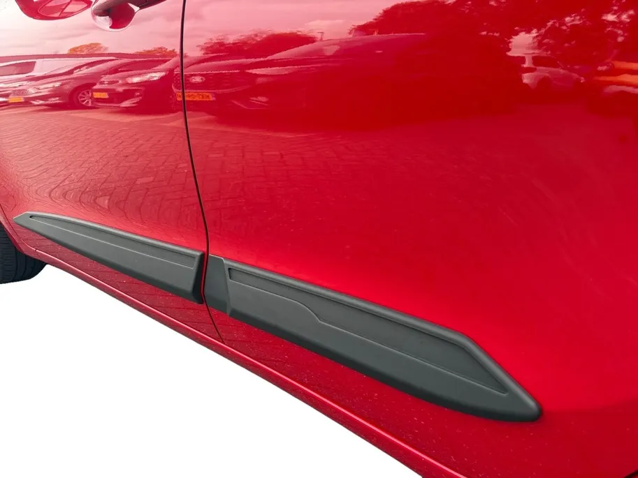 Suzuki Swift 1.2 Comfort Smart Hybrid | AIRCO | PARKEERSENSOREN | BLUETOOTH | 5 DEURS |