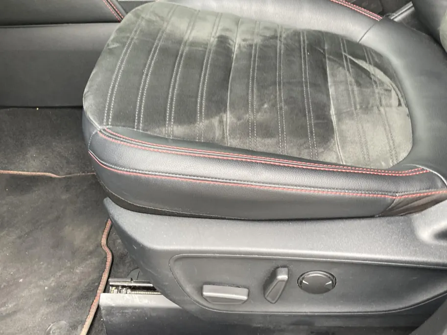 Ford Kuga 2.5 PHEV 225 pk ST-Line X BLISS - Voorruitverwarming - Stoelverwarming - Half leder Alcantara