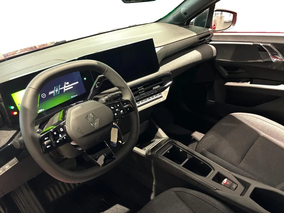 Renault Clio 1.8 Hybrid 160 evolution Direct uit voorraad leverbaar! | 5 jaar garantie | Staat in de showroom bij Renault Den Haag! |