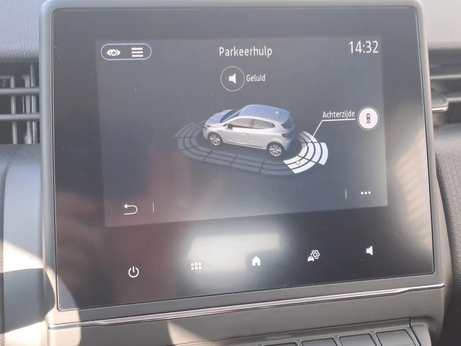 Renault Clio 1.0 TCe 90 Equilibre | Navigatie | Cruise | Airco | DAB | Sensoren | Rijstrooksensor met correctie | Apple Carplay/Android Auto