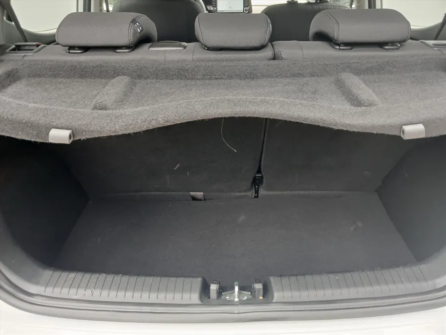 Hyundai i10 1.0i Comfort Smart / AUTOMAAT! / Navigatie / Cruisecontrol! /