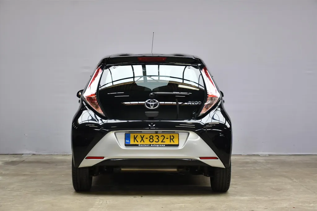 Toyota Aygo 1.0 VVT-i 69pk 5D x-play Cruise 24.000KM!