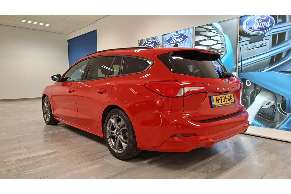 Ford Focus Wagon 1.0 EcoBoost 125PK Hybrid ST Line Business | Winter Pack | Achteruitrij camera | NL Auto |