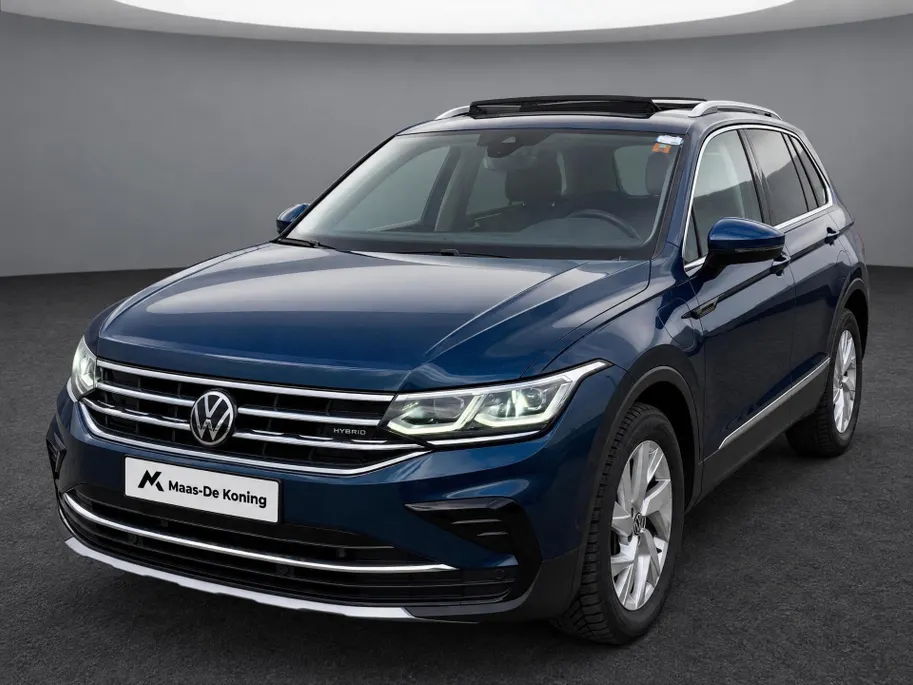 Volkswagen Tiguan 1.4TSIeHybrid 180kW/245PK Elegance · Panoramadak · Trekhaak · Camera + Parkeersensoren · Apple/Android Car Play ·