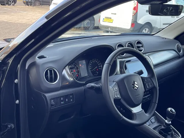 Suzuki Vitara 1.4 B.jet Smart Hybrid Style | Parkeersensoren | Stoelverwarming