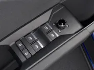 Audi Q4 e-tron 45 quattro Advanced edition 82 kWh 210kW/286PK · Panoramadak · Trekhaak · Camera · Apple/Android Car Play · Adaptive Cruise Control · Elektrische stoelverstelling · Stoelverwarming · Drive select
