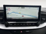 Kia XCeed 1.6 GDi PHEV ExecutiveLine | Trekhaak Afneembaar + 13-Polige Stekker | Apple Carplay / Android Auto | Navigatiesysteem | Stoelverwarming + Stoelkoeling | Stuurverwarming | Elektrisch Verstelbare Voorstoelen | Bestuurdersstoel Met geheugen | Elektrisch bed
