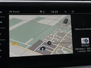 Volkswagen Tiguan 1.4 TSI eHybrid R-Line Business+ · Panoramadak · Trekhaak · 360°Camera · Stoelverwarming · Apple/Android Car Play · 20'' velgen ·