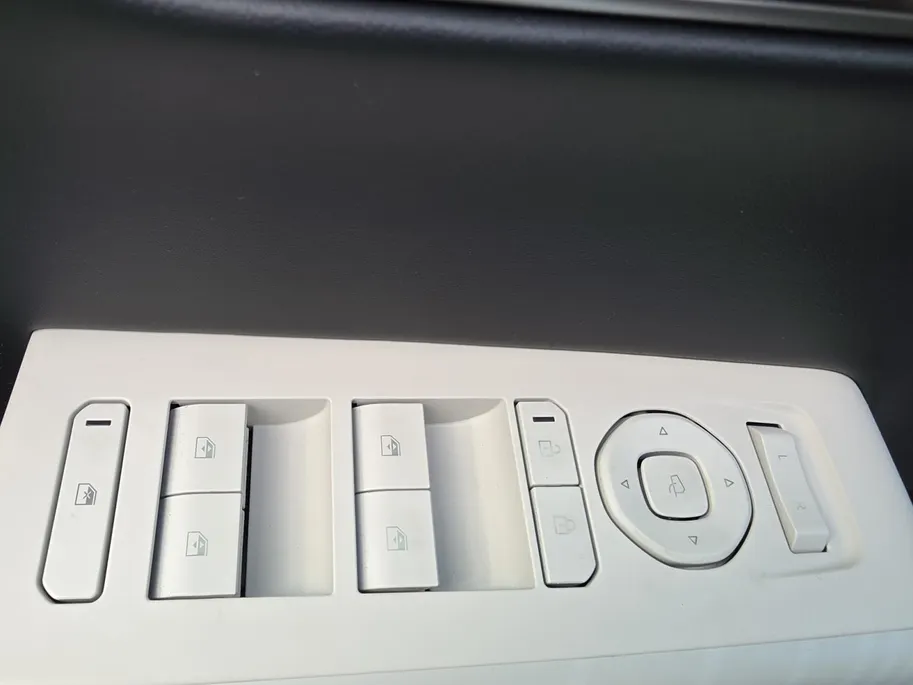 Kia EV4 GT-Line Business Edition 81.4 kWh | Keyless | Adaptive cruise control | Stoel + Stuur verwarming | Navigatie | Apple Carplay/Android Auto