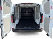 Ford E-Transit Custom 340 L2H1 Trend 71 kWh | Nieuw te Bestellen | 0,99% Financiering | 370km WLTP Rijbereik | All Weather Banden | Achteruitrijcamera| Parkeersensoren voor & achter | Cruise Control | Apple Carplay & Android Auto