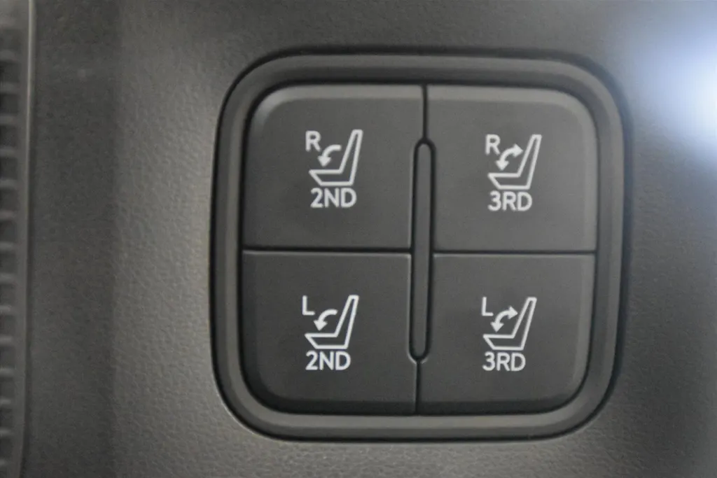 Hyundai IONIQ 9 Connect Plus Blackline 110 kWh AWD 308PK