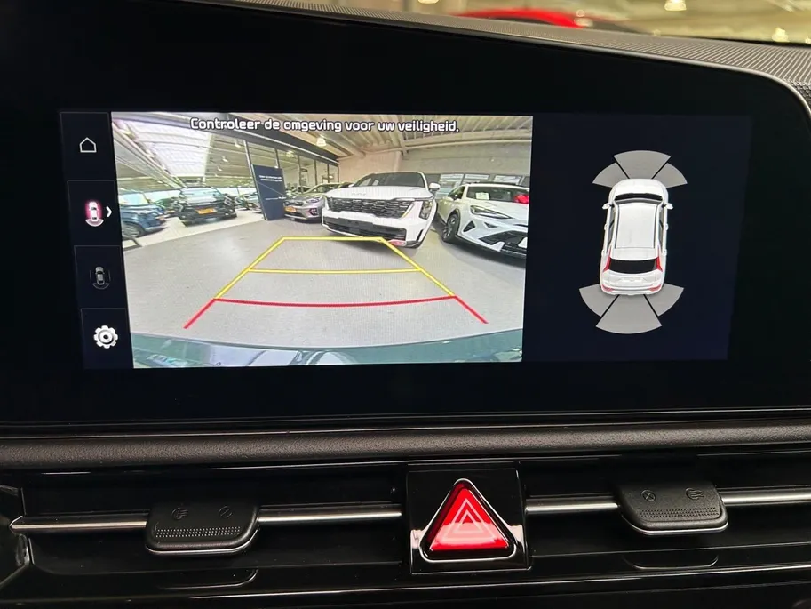 Kia Niro 1.6 GDi PHEV DynamicPlusLine | Apple Carplay / Android Auto | Navigatiesysteem | Stoel  + Stuurverwarming | Elektrisch Schuif / Kanteldak | Licht + Regensensor | Parkeersensoren Voor + Achter | ParkeerCamera  Achter | Elektrisch Bedienbare Achterklep | 18
