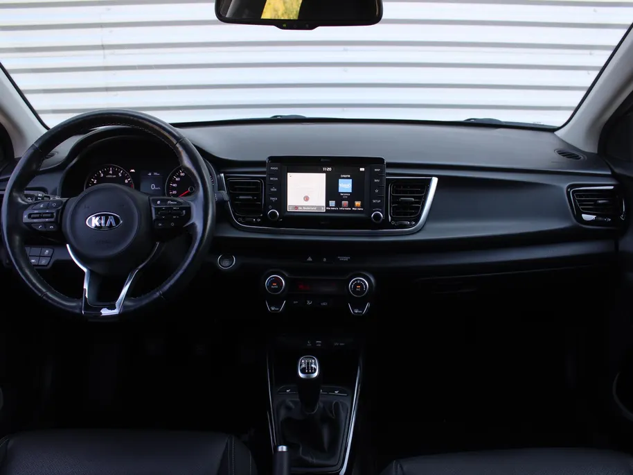 Kia Rio 1.0 TGDI ExecutiveLine | Trekhaak | Stuur-/stoelverwarming | Camera | Skai leer | 17' LM | Carplay | All seasons | Clima | Navi | Cruise |