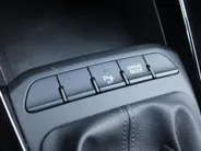 Kia Stonic 1.0 T-GDi MHEV DynamicLine | Navi | Clima | Cruise | All season banden | 15' LM | Camera | LED |