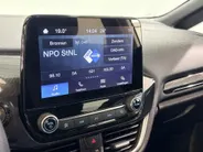 Ford Fiesta 95PK EcoBoost ST-Line | Keyless | Lichtmetalen Velgen | Climate Control | Apple CarPlay/Android Auto | LED Dagrijverlichting | Cruise Control | Armsteun | Elektrische Ramen & Spiegels |
